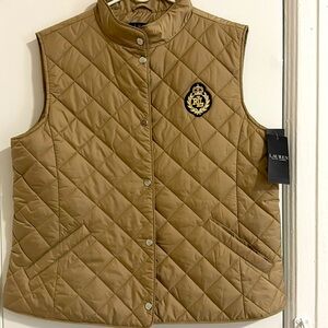 Ralph Lauren’s women vest NWT with chest logo birch tan color  size Large